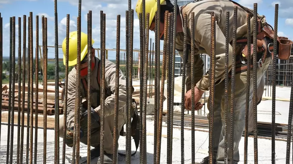 Vista general de proyecto de construcción industrial